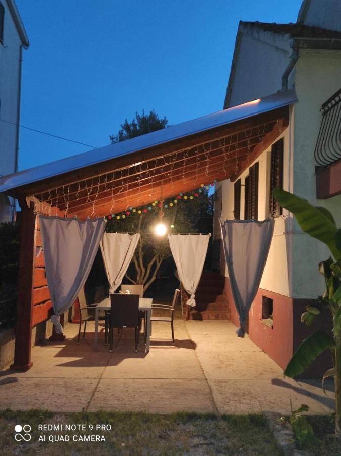 Apartments Maya Biograd Na Moru Exterior photo